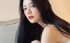 两领导在车上吃我的奶